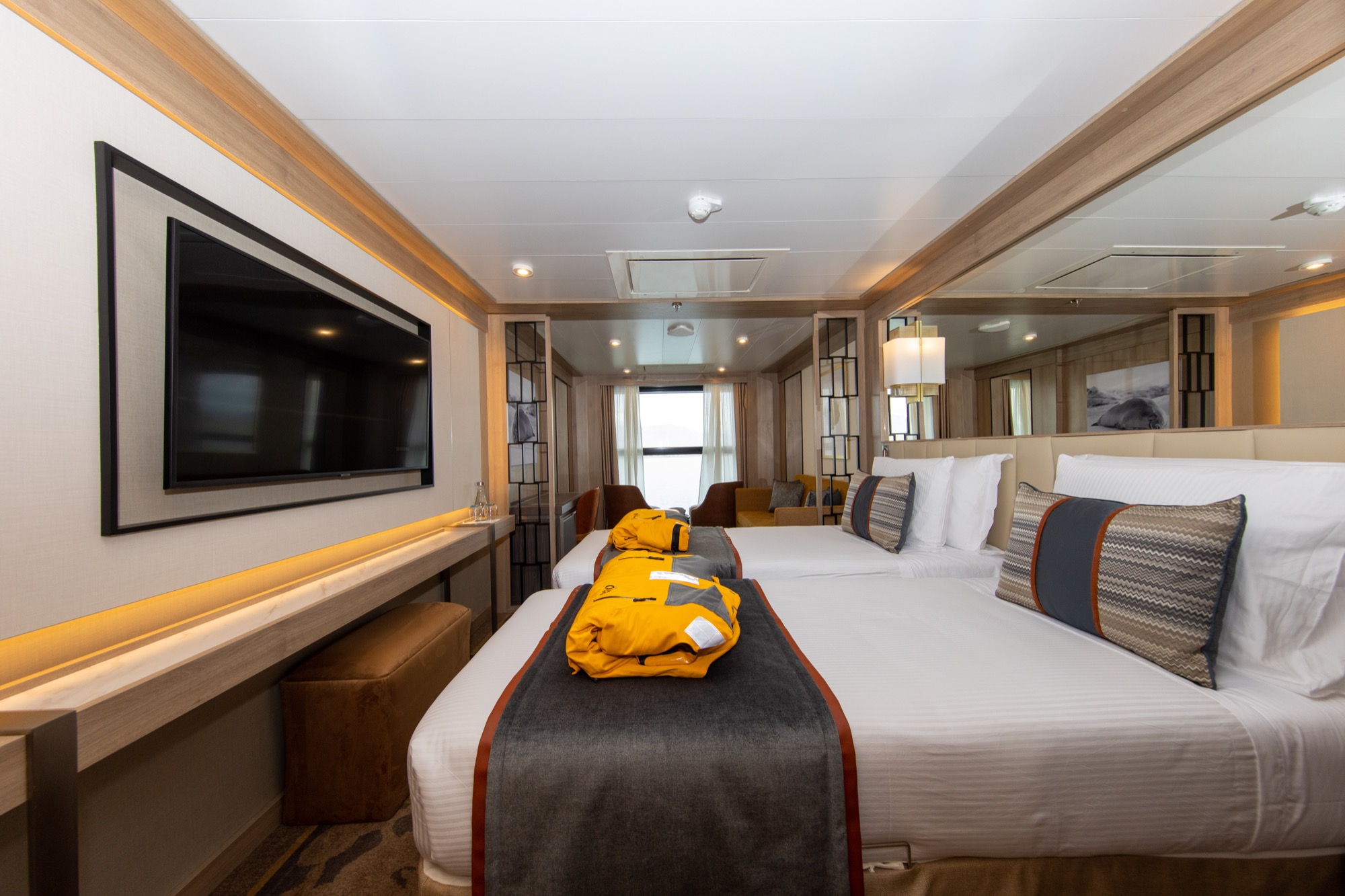 Quark Expeditions World Explorer Infinity Suite 5.jpg
